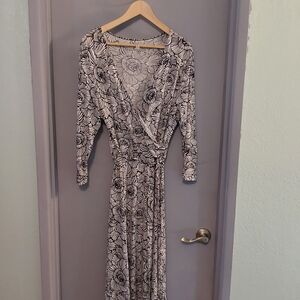 White Stag Dark Blue and White Floral Long Sleeve Dress